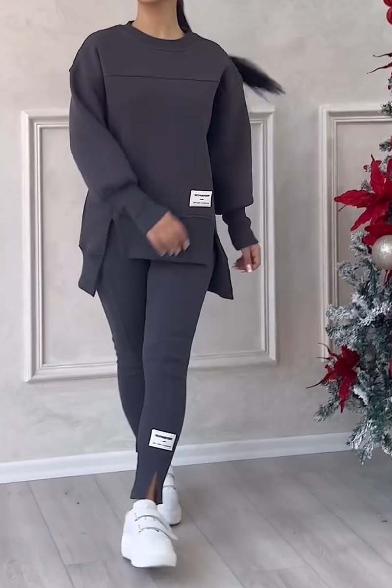 Moderno set felpa leggings donna: felpa oversize e leggings slim per un abbigliamento comodo e alla moda.