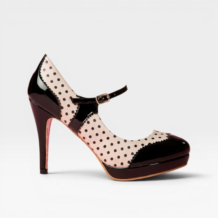 Décolleté Mary Jane bianco con plateau e pois smerlato. Scarpe da donna eleganti con tacco retrò.