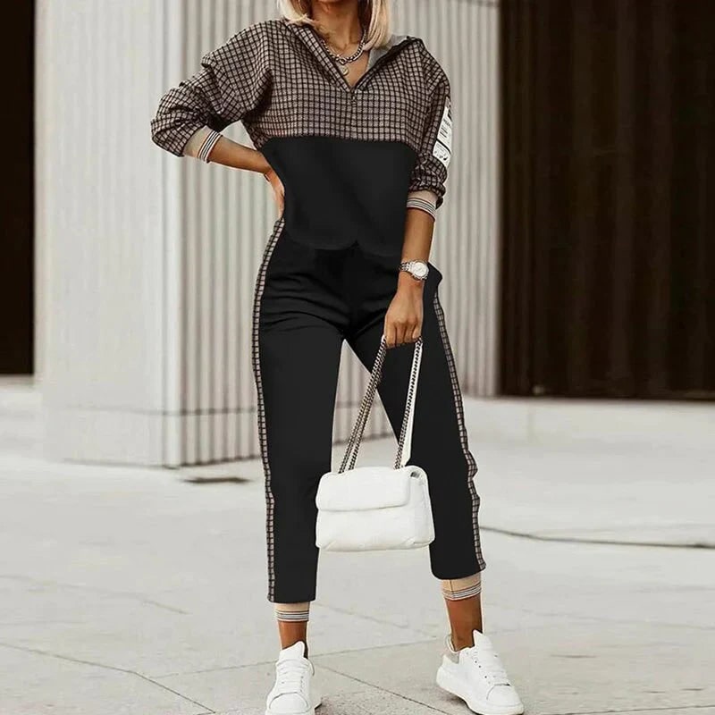 Set due pezzi donna, felpa con mezza zip e joggers. Abbigliamento casual moderno, moda femminile e streetwear.