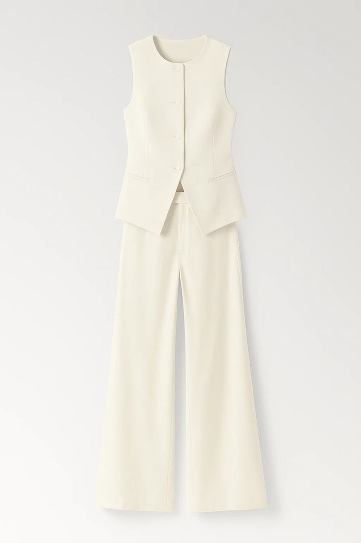 Gilet sartoriale donna e pantaloni a palazzo, un set coordinato per un look sofisticato e abito elegante.