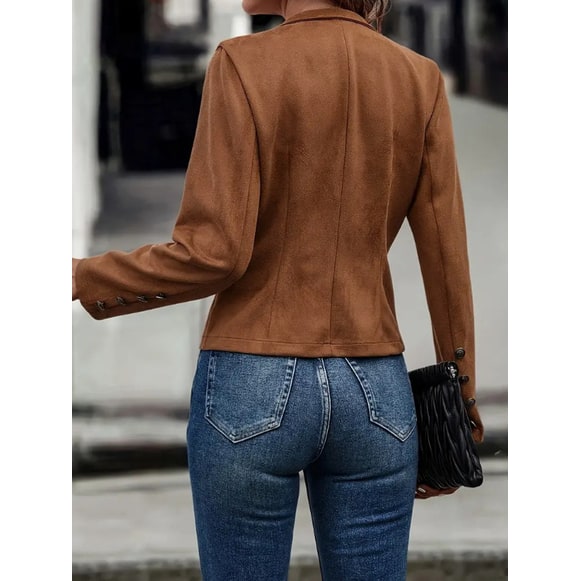 Giacca donna militare elegante, taglio corto, doppiopetto e collo alto, perfetta per un look raffinato e versatile.