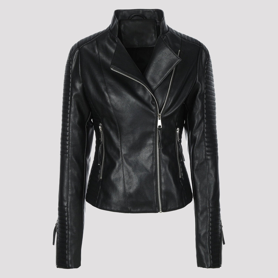Giacca donna biker elegante, zip asimmetrica, spalle trapuntate. Capospalla moda femminile stile rock.