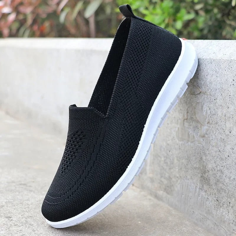 Sneakers donna casual alla moda, leggere e con ottimo supporto ortopedico per uso quotidiano.