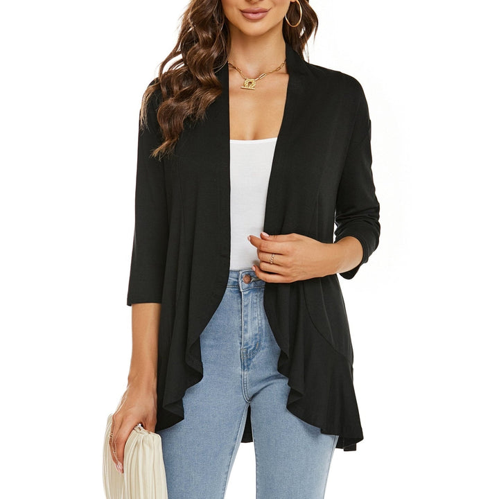 Elegante cardigan donna casual, aperto con maniche a tre quarti. Perfetto per un look a strati.