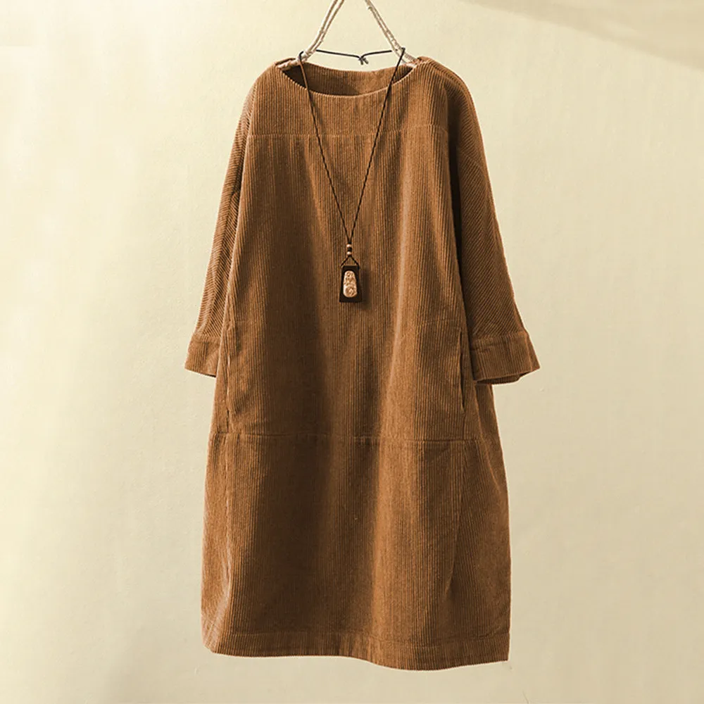 Vestito oversize donna a maniche lunghe, ideale per un look casual confortevole, moda autunnale e relax.