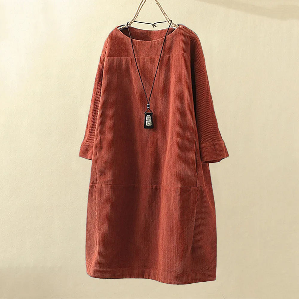 Abito donna oversize con maniche lunghe, vestibilità comoda, perfetto per abbigliamento quotidiano e stile rilassato.