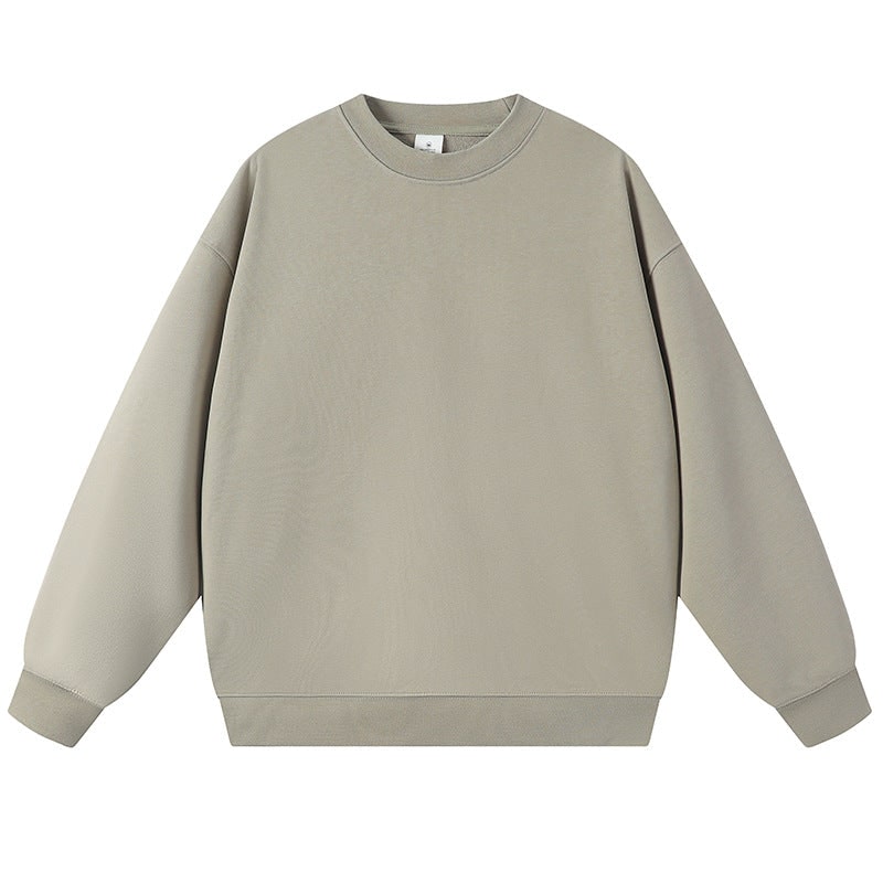 Modella indossa felpa oversize donna girocollo con spalle scese, ideale per comfort e stile autunnale.