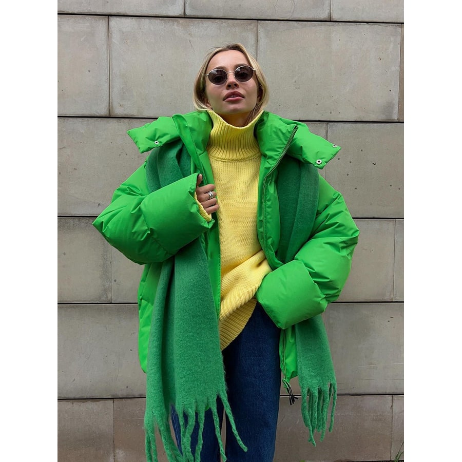 Abbigliamento donna: parka invernale oversize trapuntato, giacca casual calda e stilosa con cappuccio.