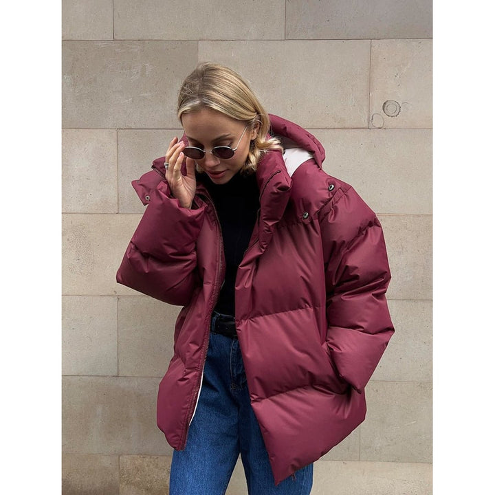 Cappotto invernale donna puffer nero, oversize e trapuntato. Giacca calda e moderna per l'inverno.