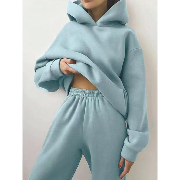 Completo tuta donna oversize, hoodie e jogger comodi ideali per loungewear, relax e tempo libero.