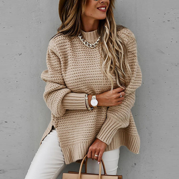 Pullover casual donna oversize, collo alto e spacco. Ideale per abbigliamento quotidiano e moda autunnale.