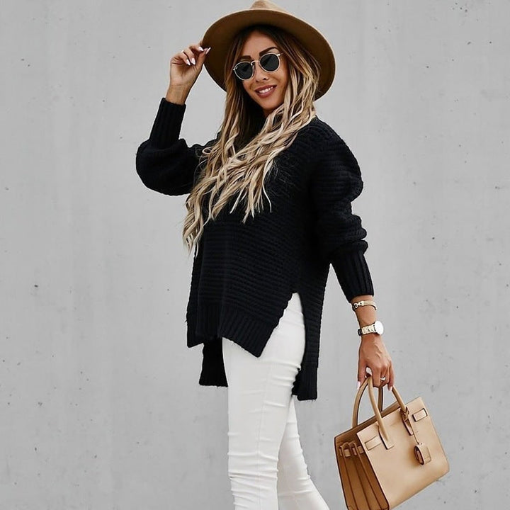 Comodo maglione oversize donna a collo alto. Spacco laterale per un tocco moderno. Perfetto ogni giorno.