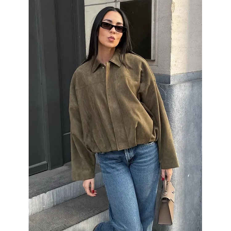 Giacca bomber oversize da donna con spalle cadenti, perfetta per uno stile casual chic primavera/autunno.