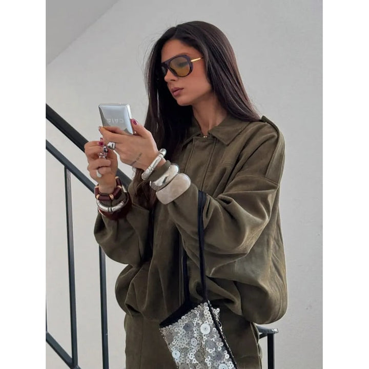 Giacca bomber oversize donna per un look casual ed elegante. Ideale per la primavera e l'autunno.