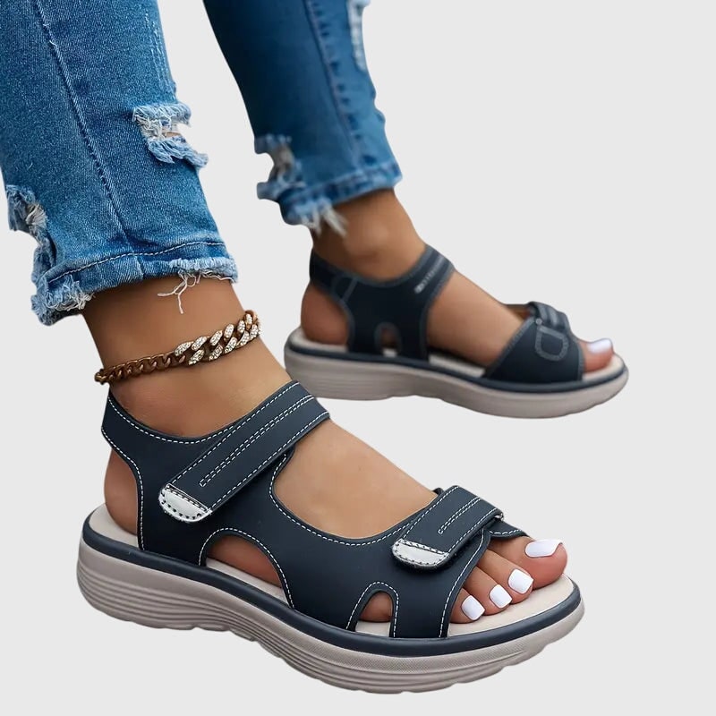 Sandali eleganti comfort donna con plateau, supporto ortopedico e chiusure regolabili.