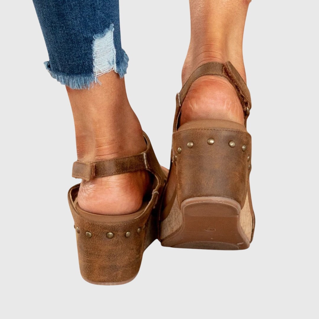 Zeppe estive donna, aperte e traspiranti, il comfort e la moda si uniscono per la tua estate.