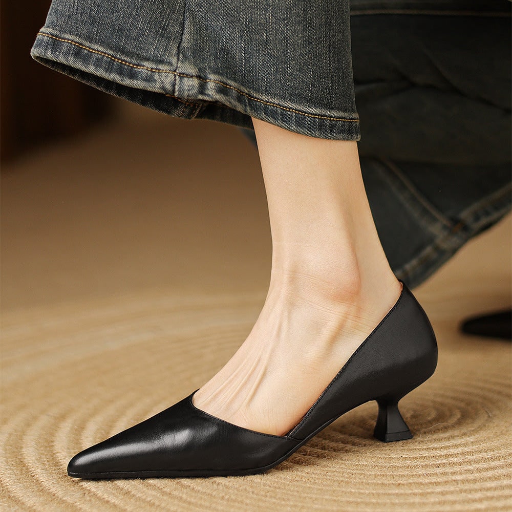 Scarpe décolleté tacco basso donna, perfette per chi cerca eleganza e praticità quotidiana.