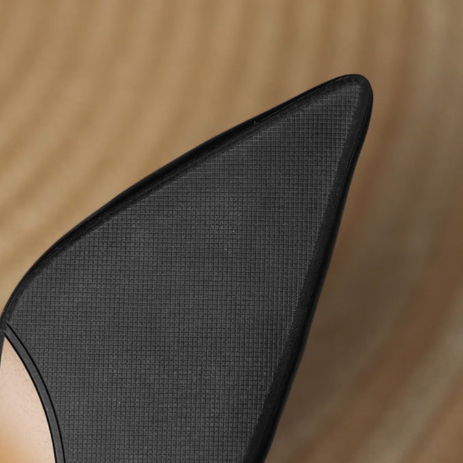 Scarpe décolleté con tacco basso, comfort eccezionale, ideali per lunghe giornate ed eventi.