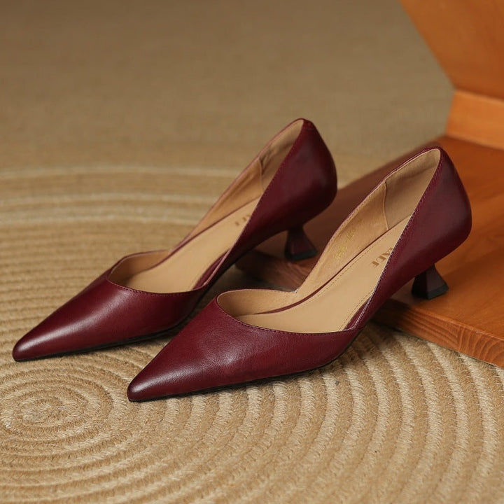 Décolleté donna eleganti, tacco basso per comfort tutto il giorno, ideali per l'ufficio e serate.