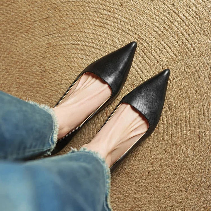 Décolleté donna gialle, tacco gattino e punta affusolata, scarpe estive eleganti e versatili.
