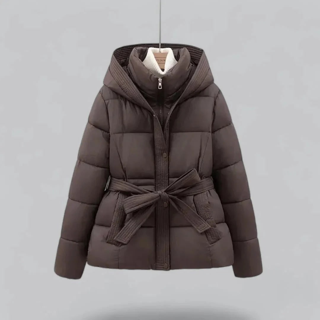 Piumino donna trapuntato bomber con cappuccio e cintura, giacca calda e alla moda per l'inverno.