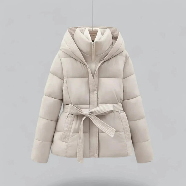 Giacca bomber trapuntata donna con cappuccio e cintura, piumino invernale imbottito e trendy.