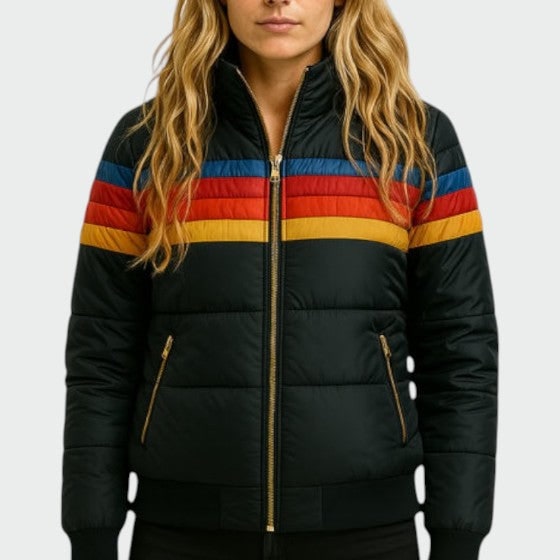 Giacca donna piumino, impermeabile, cappuccio, strisce arcobaleno e stile retrò per abbigliamento invernale.