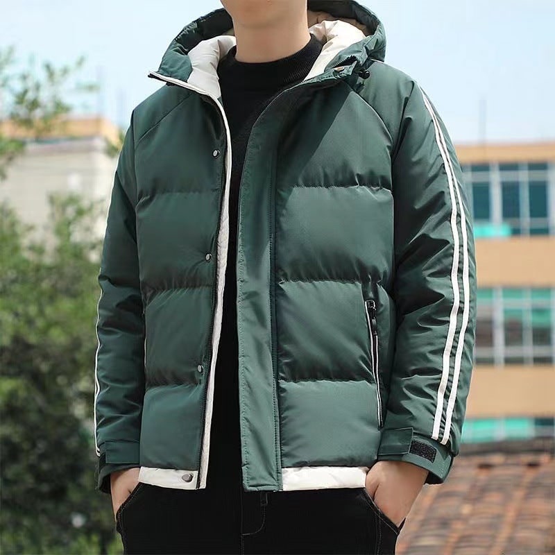 Piumino donna con comfort termico, tessuto idrorepellente. Giacca casual per abbigliamento freddo.