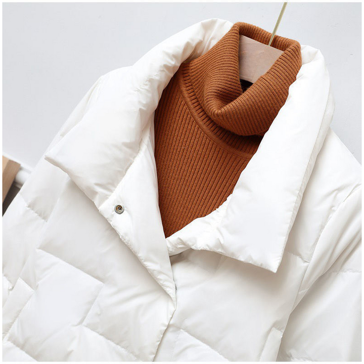 Giacca donna puffer corta trapuntata. Comoda, calda e alla moda per l'inverno casual. Collo alto.