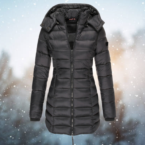 Outerwear donna: Piumino invernale lungo, trapuntato, con cappuccio per massima protezione dal freddo.