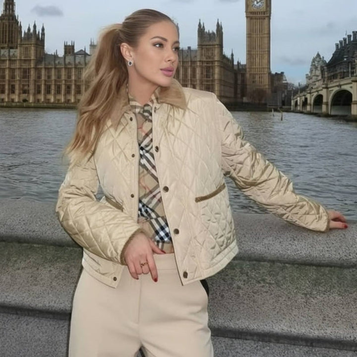 Nuova collezione: giacca donna trapuntata a rombi, collo in velluto a coste. Eleganza quotidiana per l'autunno.