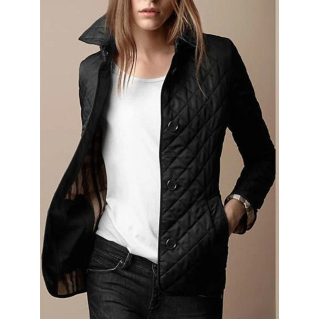 Giacca trapuntata da donna slim fit con collo a pieghe, ideale per autunno/inverno. Eleganza quotidiana.