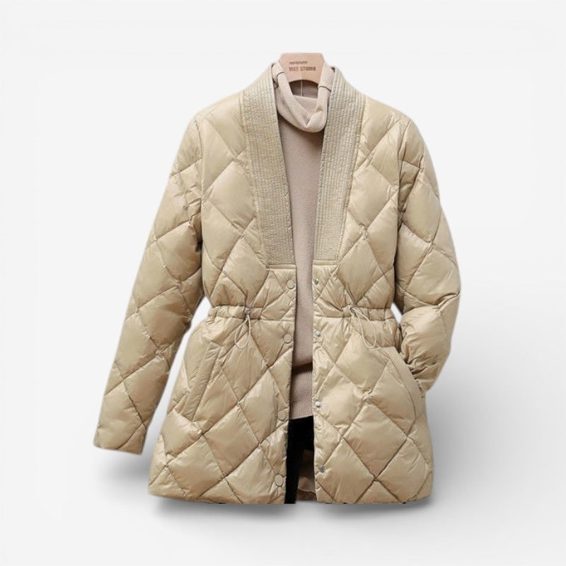 Capo spalla trapuntato donna, maniche lunghe, design moderno con scollo a V. Moda autunno/primavera.