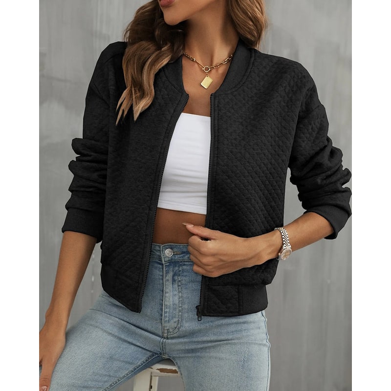Giacca trapuntata oversize da donna con chiusura zip, ideale per la moda casual di primavera e autunno.