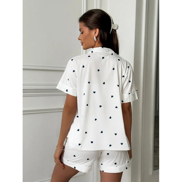 Regalo: set pigiama donna estivo con stampa di piccoli cuori, perfetto per notti fresche e rilassanti.