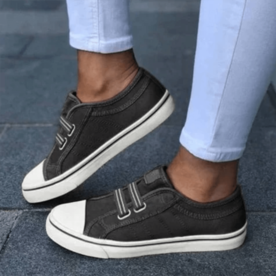 Scarpe slip-on donna comode senza lacci per passeggio quotidiano. Sneakers casual primavera/estate, stile facile.