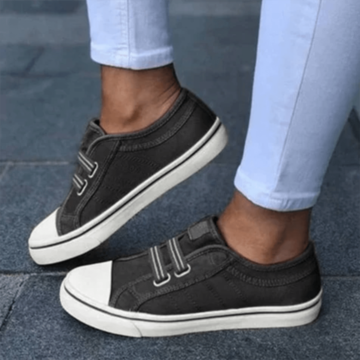 Scarpe slip-on donna comode senza lacci per passeggio quotidiano. Sneakers casual primavera/estate, stile facile.