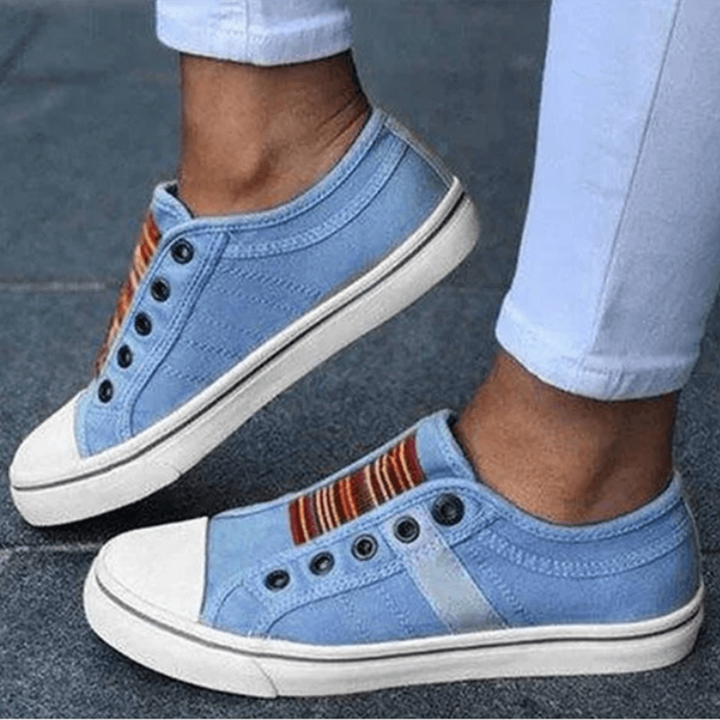 Sneakers slip-on donna comode, senza lacci. Calzature casual versatili per moda donna e passeggio.