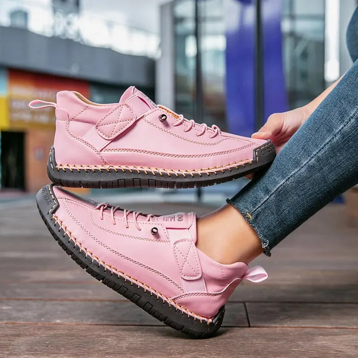 Sneakers slip-on da donna, scarpe da passeggio comode e ammortizzate per affrontare la giornata con stile.