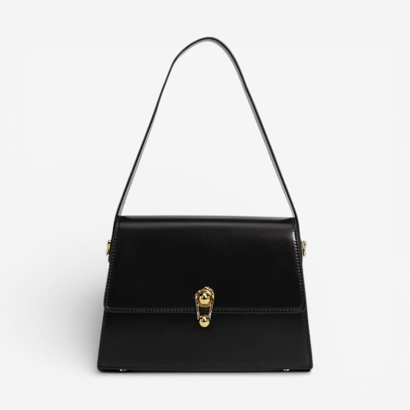 Borsa a tracolla nera strutturata per donna, elegante in ecopelle con hardware oro, ideale per la moda.