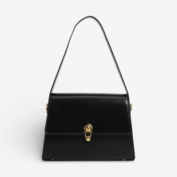 Borsa a tracolla nera strutturata per donna, elegante in ecopelle con hardware oro, ideale per la moda.