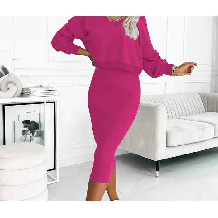 Completo midi donna due pezzi alla moda: abito aderente e top corto. Perfetto per un look casual-elegante.
