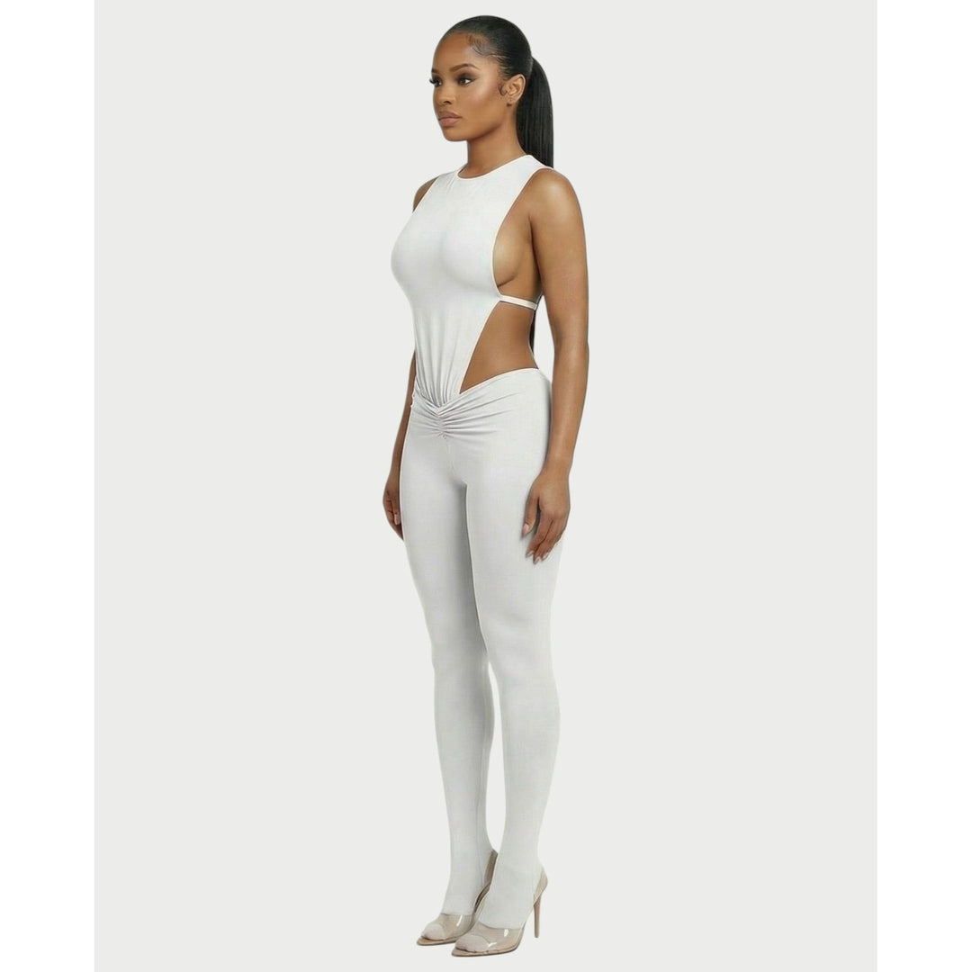 Completo da sera donna: Body scultoreo aderente e leggings arricciati a vita alta, per un look sensuale.