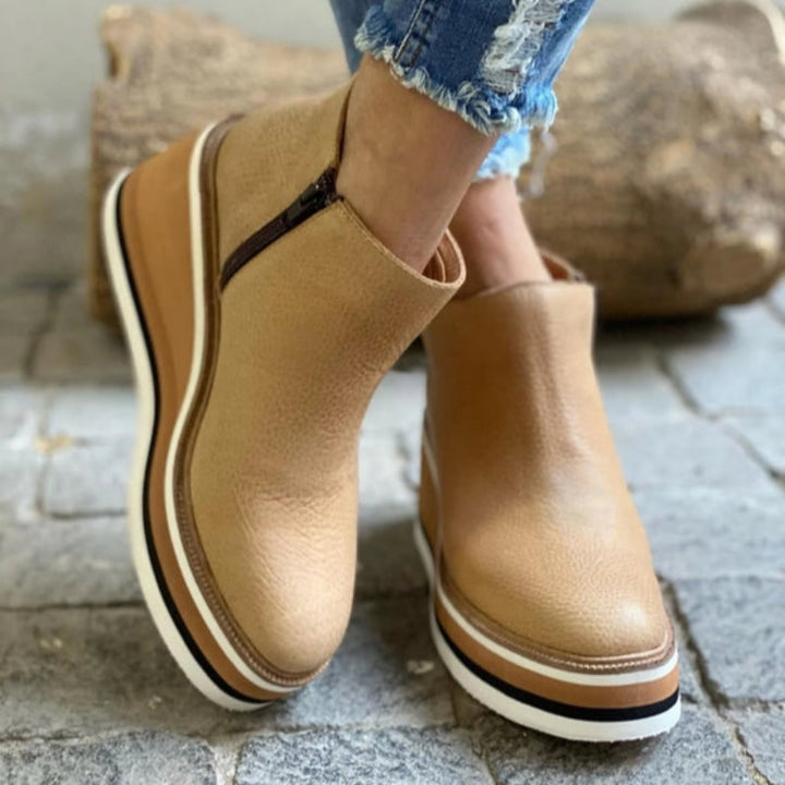 Stivaletti donna casual/eleganti con zeppa platform, cerniera. Calzature alla caviglia perfette per l'inverno.