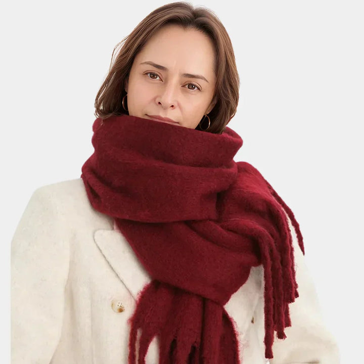 Sciarpa invernale da donna oversize in maglia calda con nappe e frange, elegante accessorio moda per l'inverno.