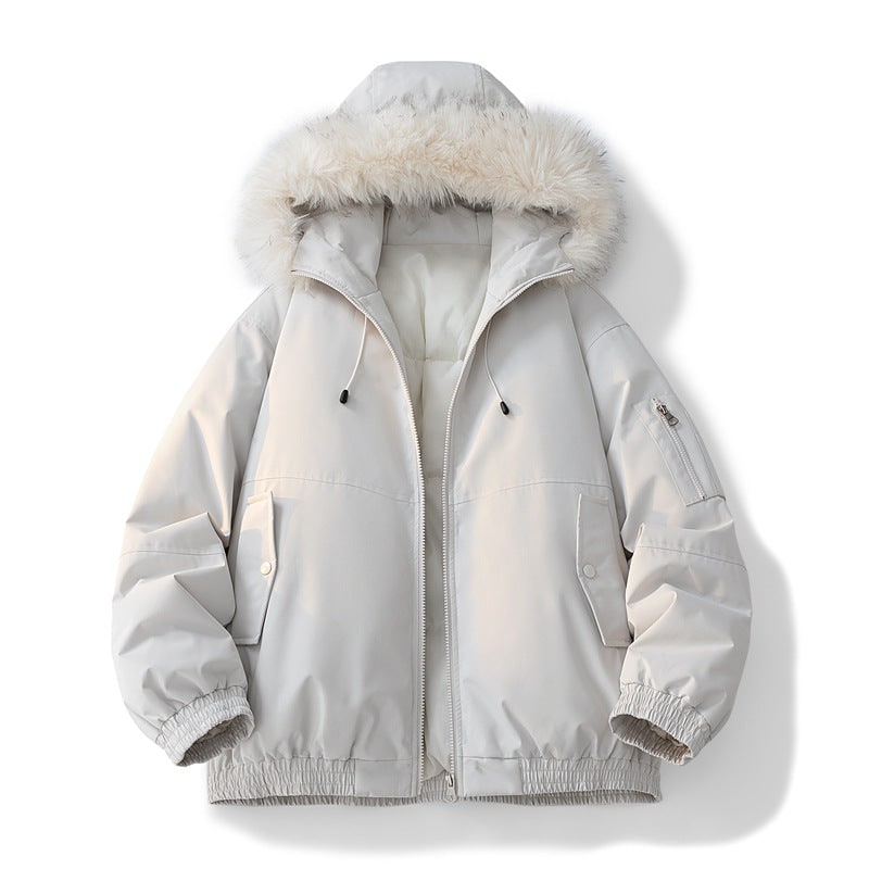 Giacca invernale da donna modello bomber, con piumino e cappuccio rivestito in morbida pelliccia sintetica.