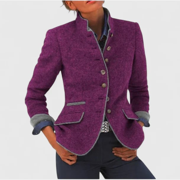 Giacca donna versatile con collo coreana e bottoni, perfetta per outfit ufficio o casual elegante.
