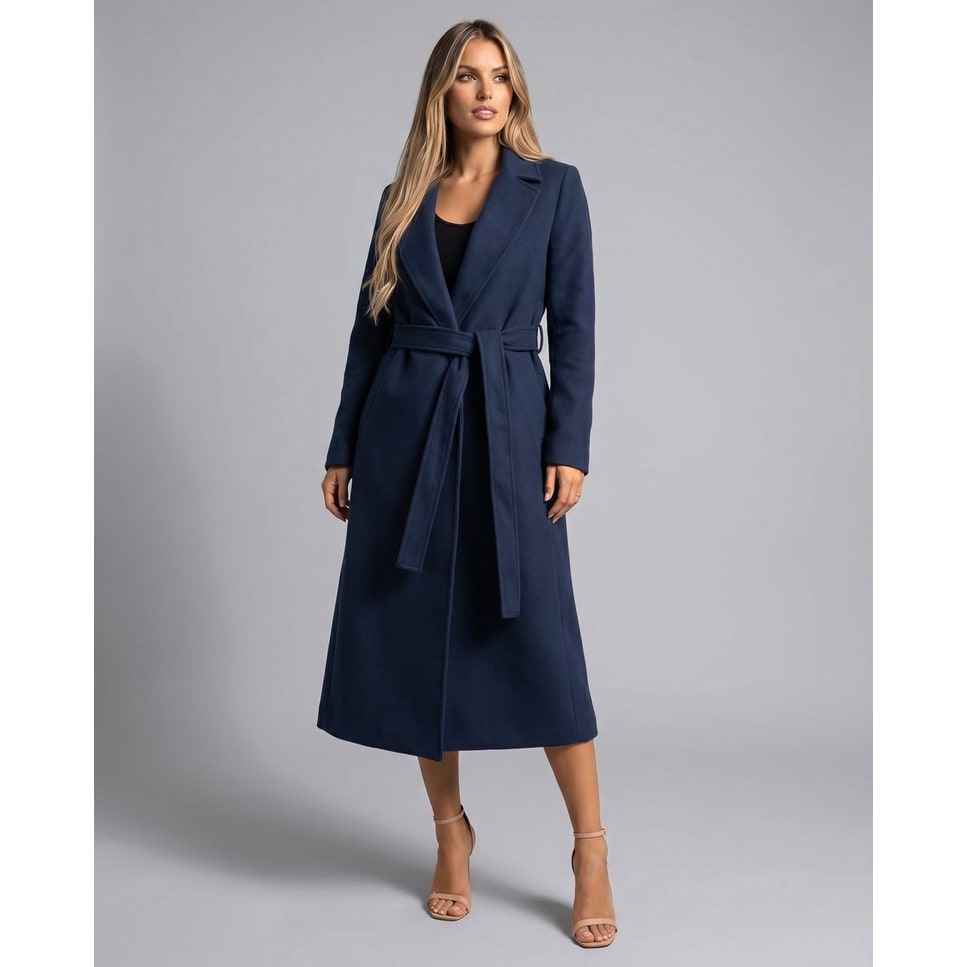 Cappotto trench donna autunno/inverno, comodo e lungo. Stile sofisticato con cintura e rever intagliato.