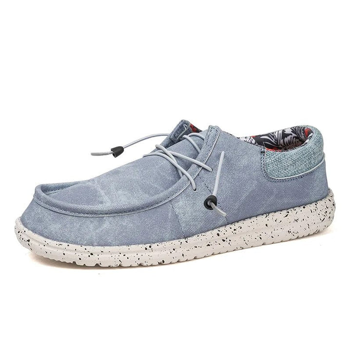Mocassini slip-on da uomo in pelle scamosciata, ideali per comfort e flessibilità quotidiana. Perfetti per la primavera/estate.