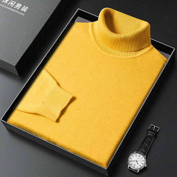 Maglione uomo a collo alto grigio, caldo e confortevole, perfetto per la moda maschile invernale.